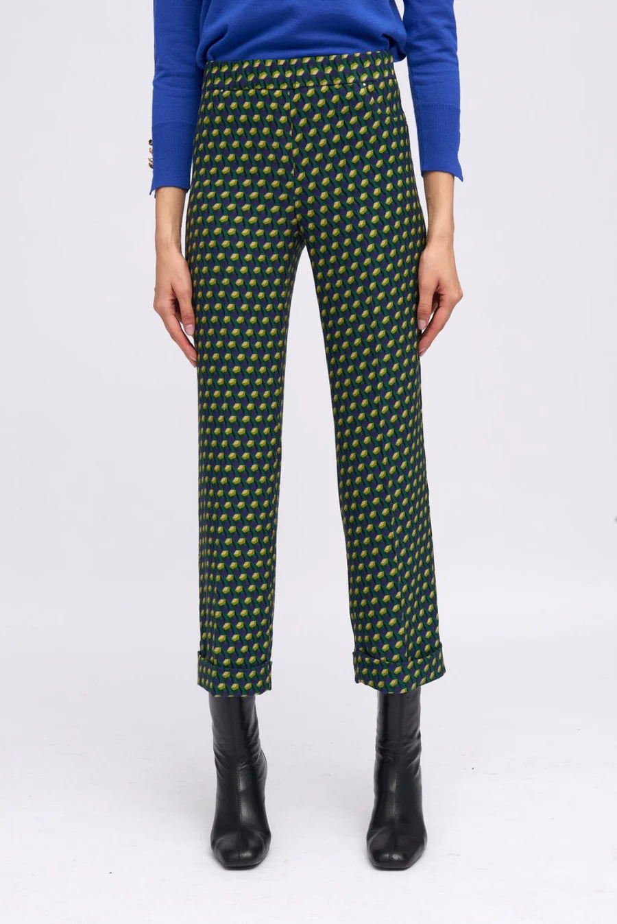 Tinta Style Yelena Cropped Trousers in Green