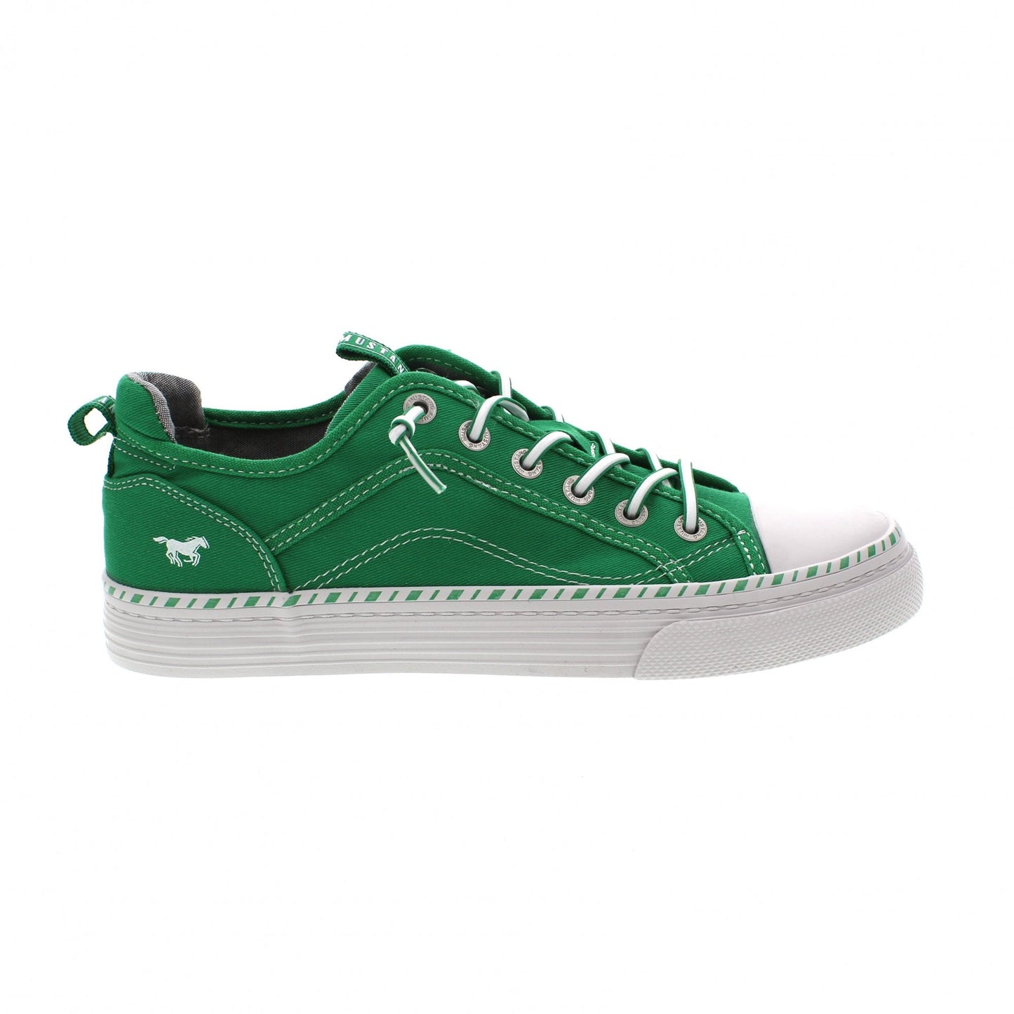 Mustang Canvas Trainers in Green