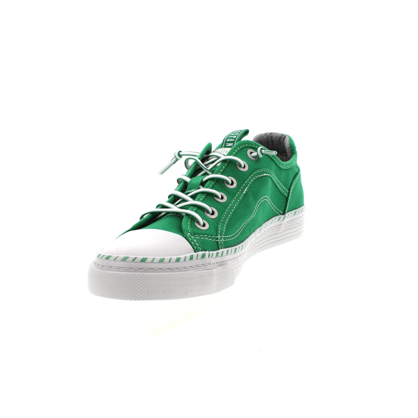 Mustang Canvas Trainers in Green