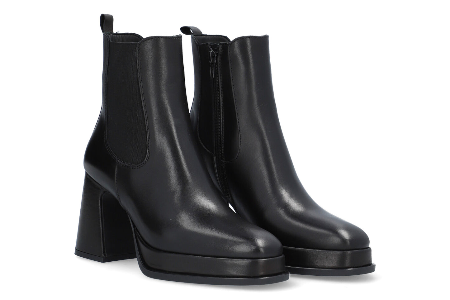 Alpe Chunky Heeled Boot in Black