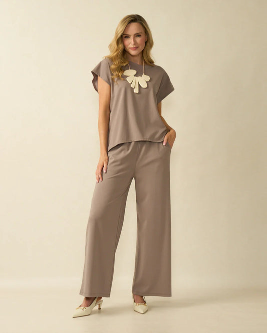 Deck By Decollage Cap Sleeve Top in Taupe