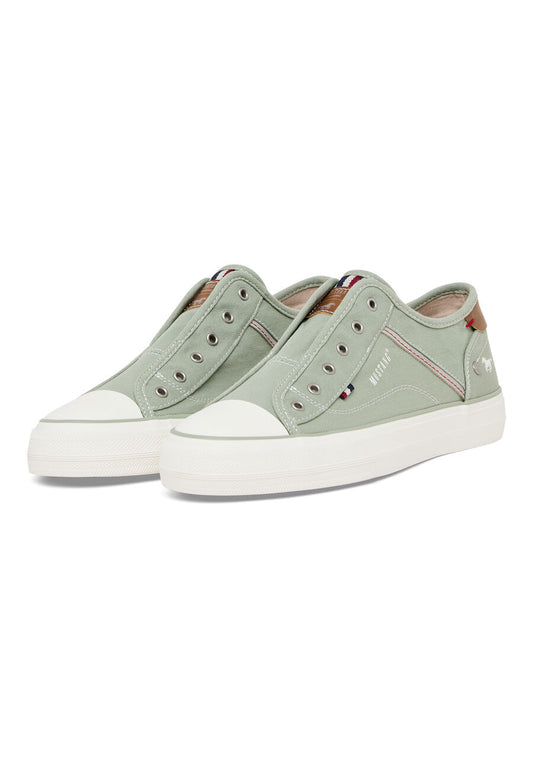 No Lace Trainers in Pastel Green