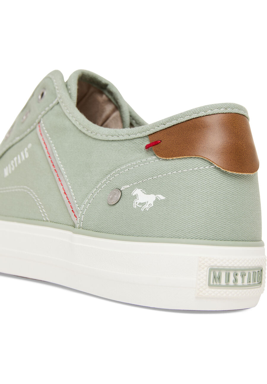 No Lace Trainers in Pastel Green