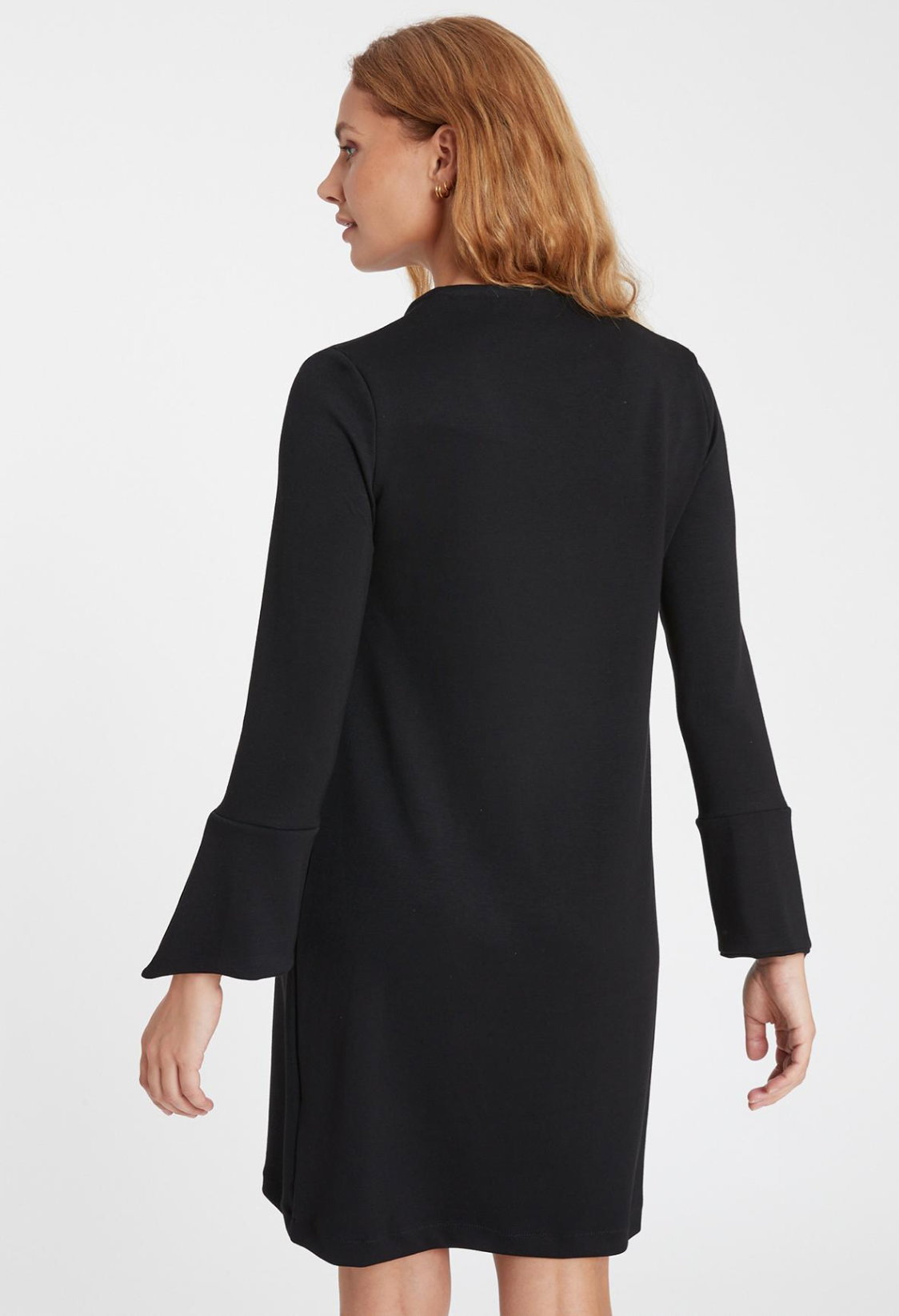 Sebari V-neck Dress in Black