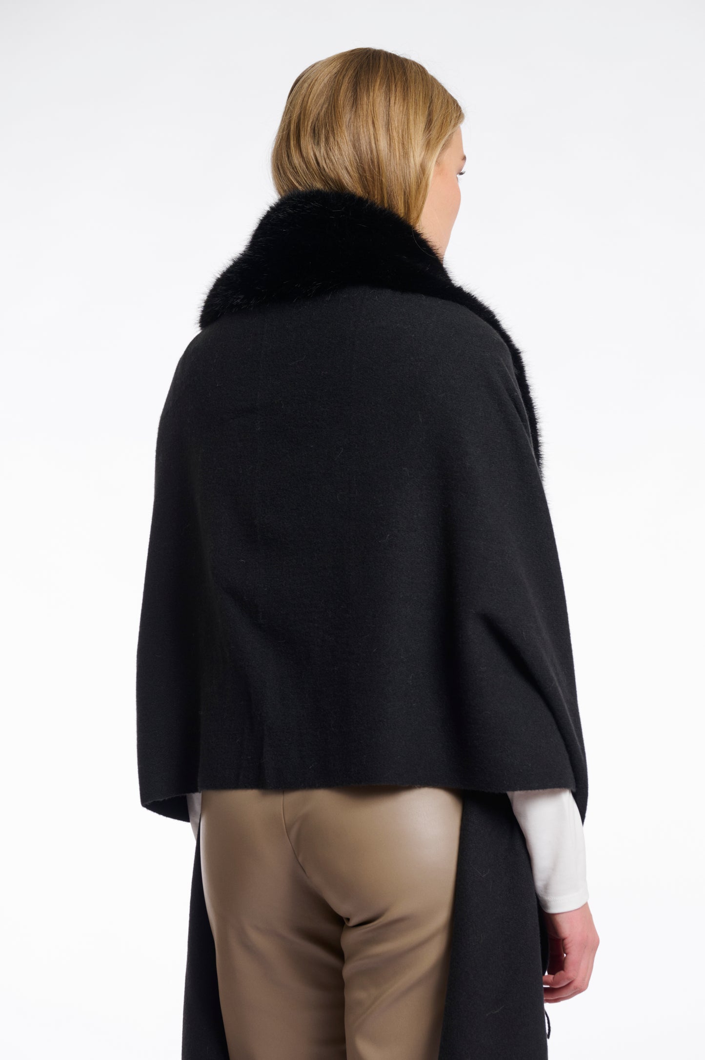Rino & Pelle Wendy Cape in Black