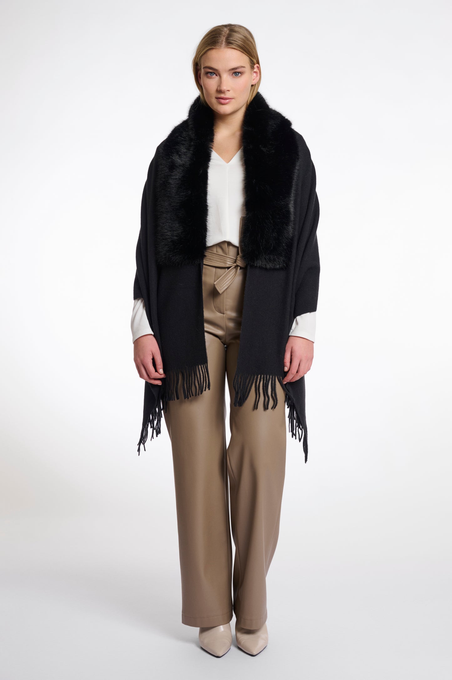 Rino & Pelle Wendy Cape in Black