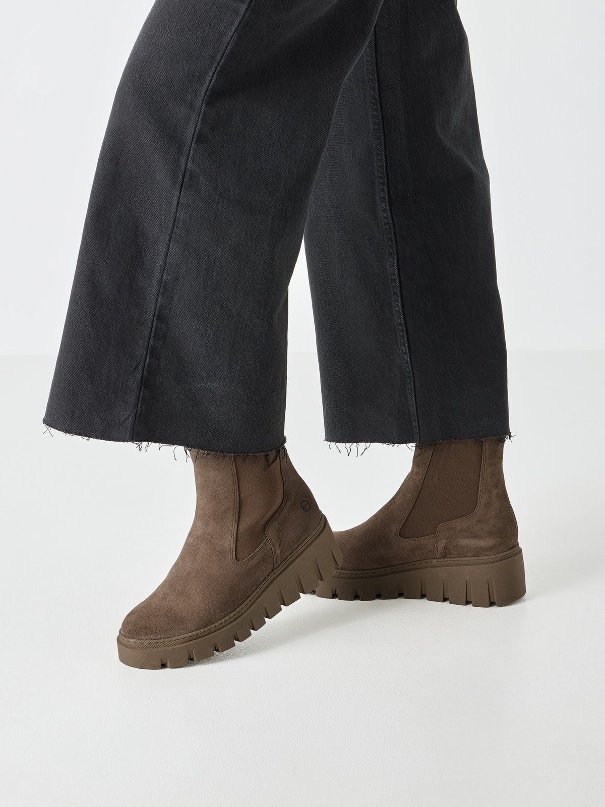 Tamaris Leather Wedge Chelsea Boots in Taupe