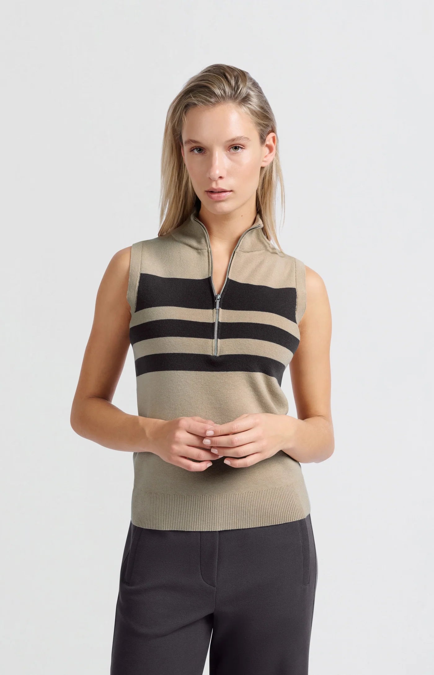 Yaya Sleeveless Zip-up in Humus Beige