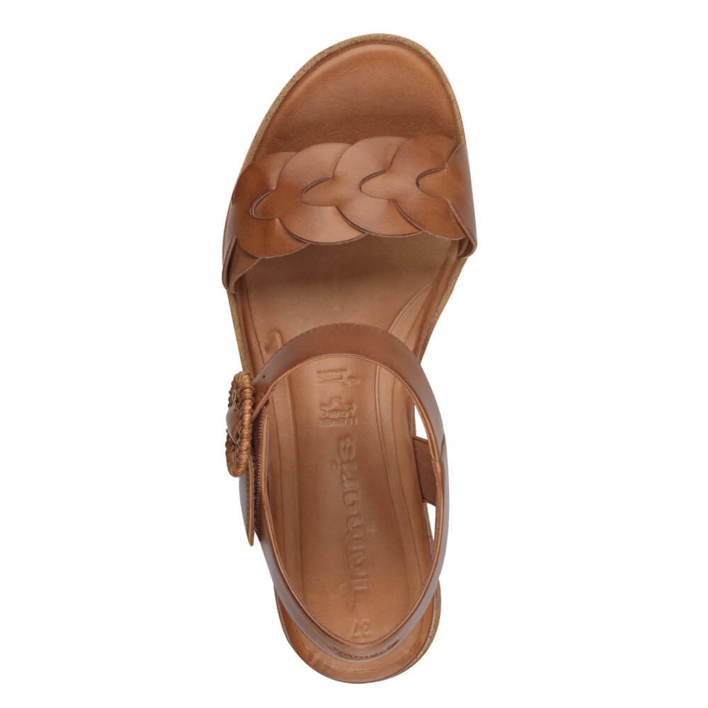 Tamaris Buckle Sandal in Cognac