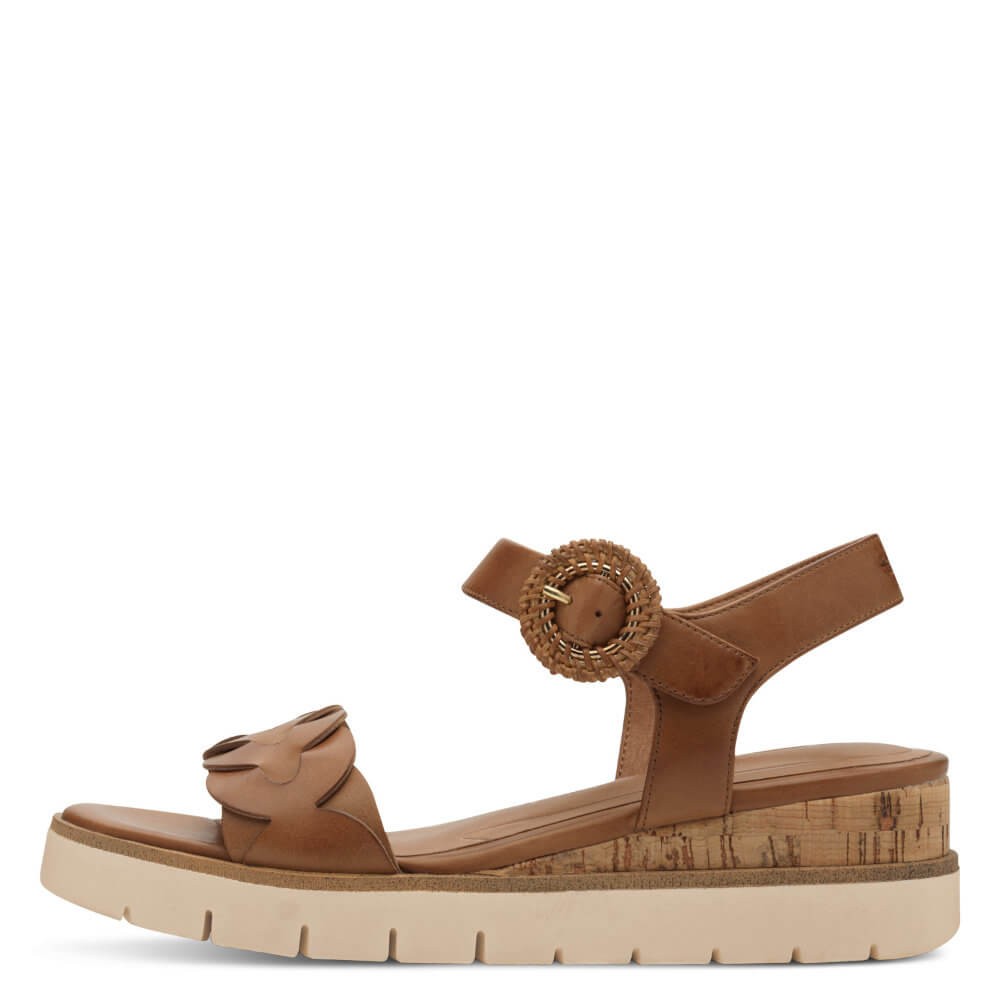 Tamaris Buckle Sandal in Cognac