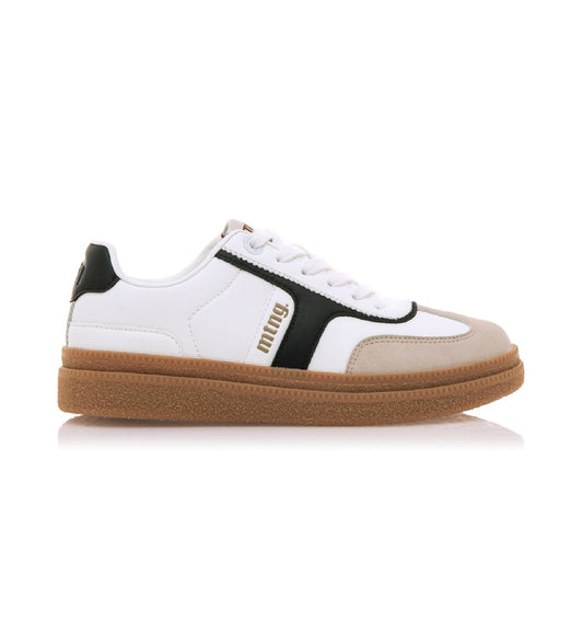 Mustang Cumbia Trainers in White
