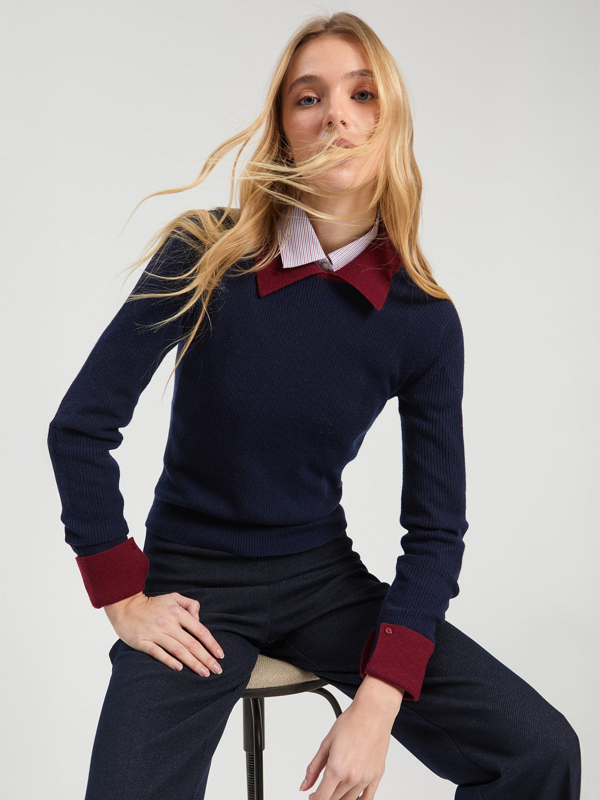 Vilagallo Ribbed Jumper with Contrast Collar in Navy and Burgundy