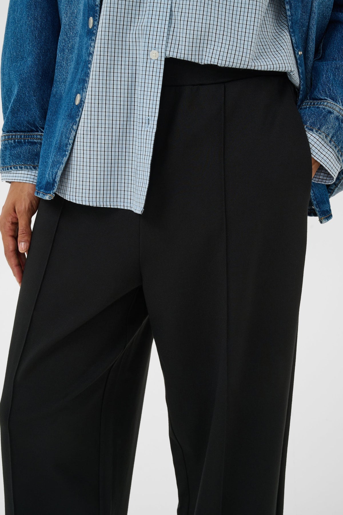 Part Two Colisa Cropped Barrel Trousers in Black