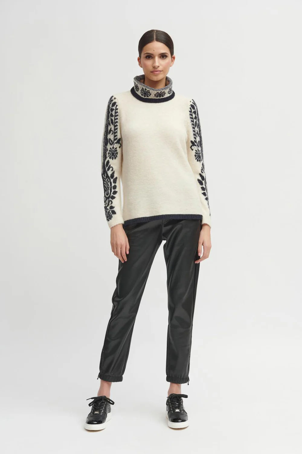 Cazorla Turtleneck Sweater in Beige