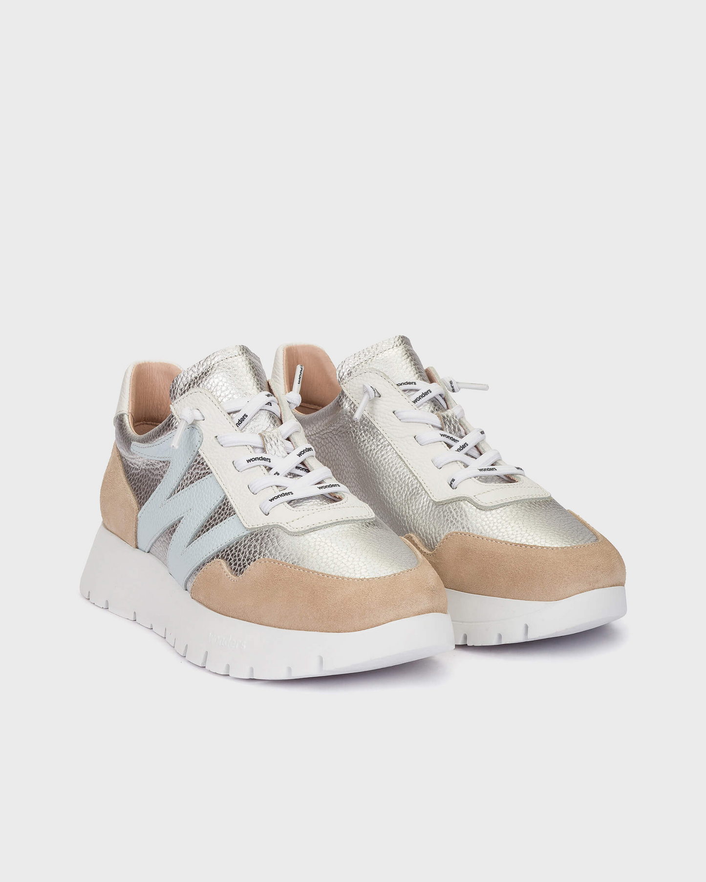 Wonders Odisei Trainers in Beige/Silver