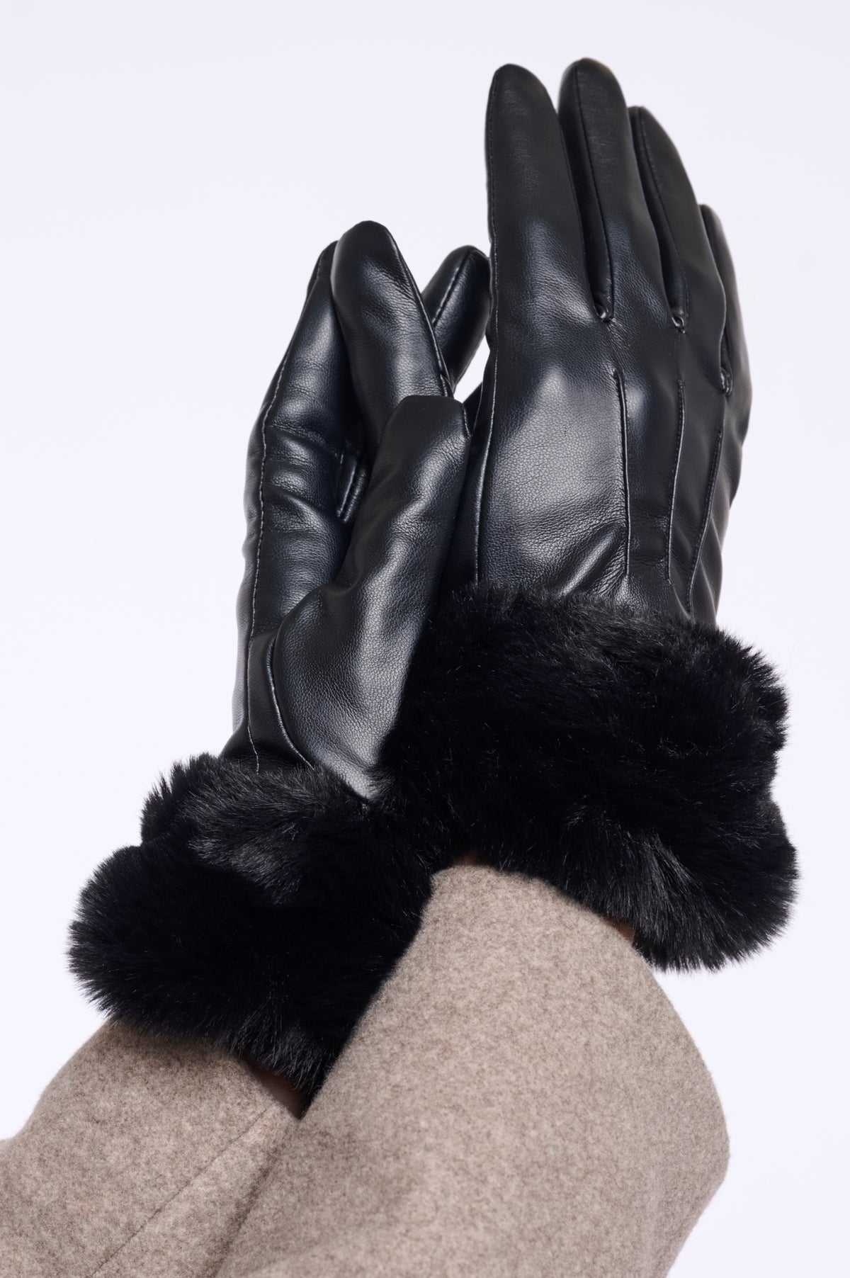 Rino & Pelle Arca Gloves with Faux Fur in Black