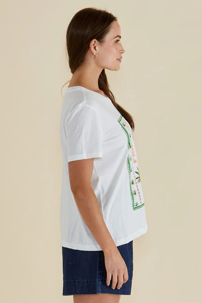 Betty Basic Ellia T-Shirt in Paradise Print