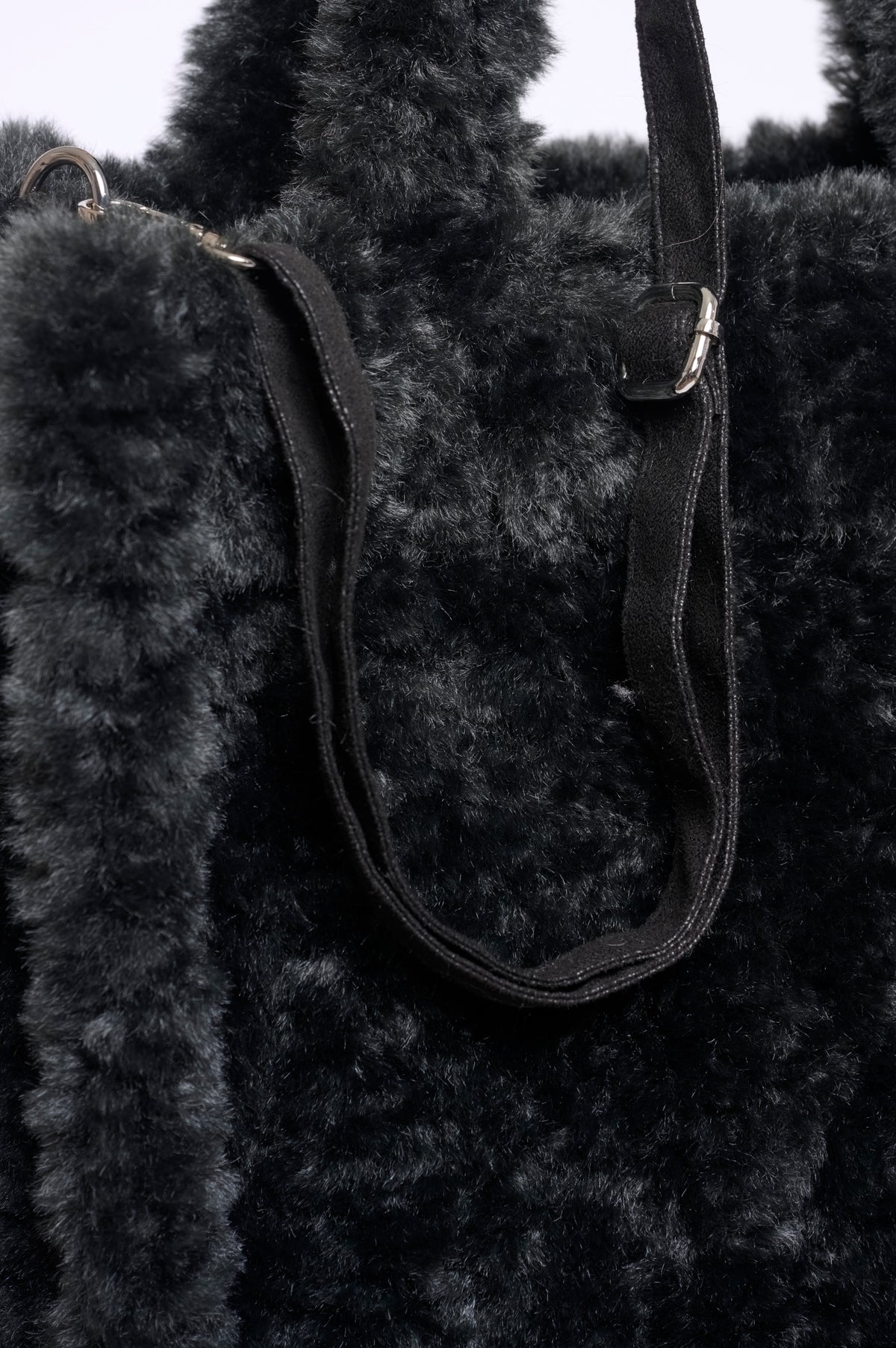 Rino & Pelle Brax Small Faux Fur Shopper in Urban Teal