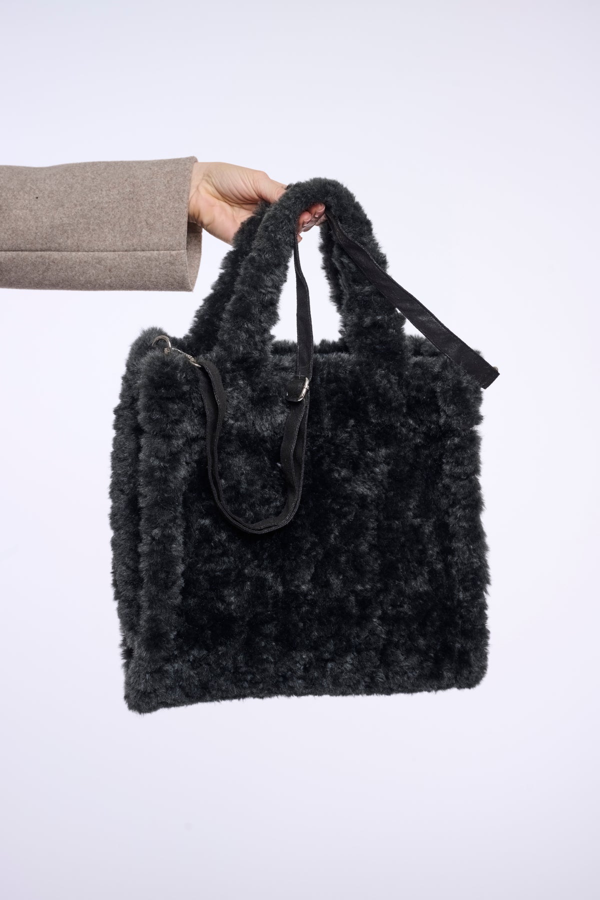 Rino & Pelle Brax Small Faux Fur Shopper in Urban Teal