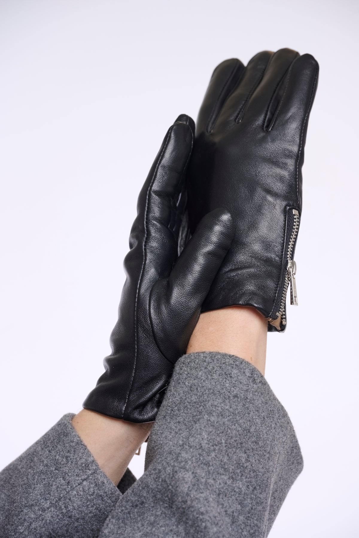 Rino & Pelle Giske Leather Gloves with Zip in Black