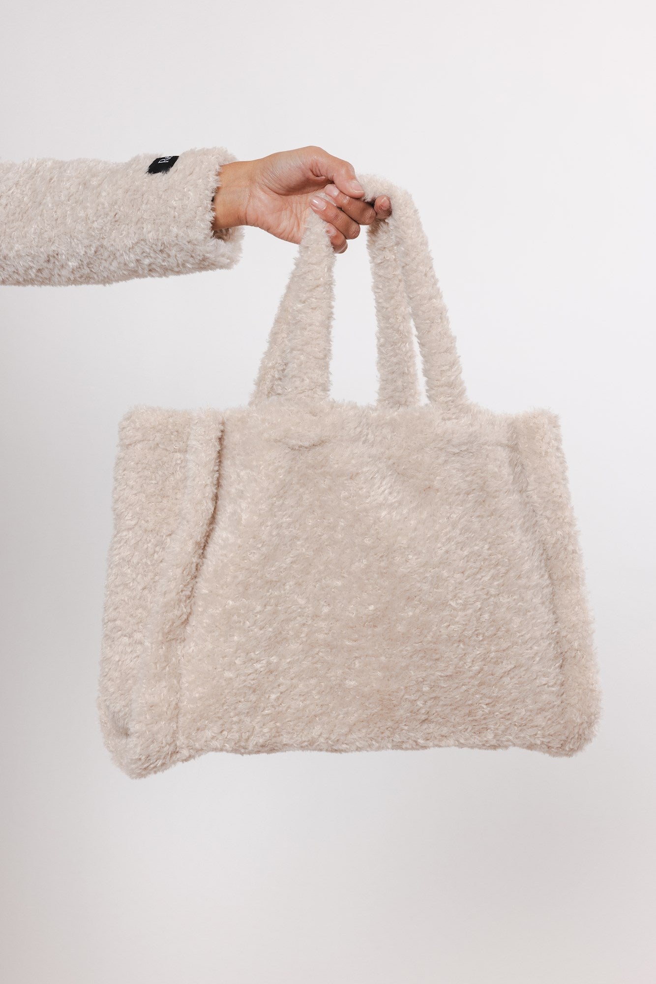 Jo Fluffy Big Shopper in Birch