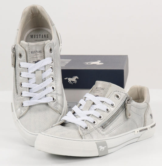 Mustang Silver Trainers