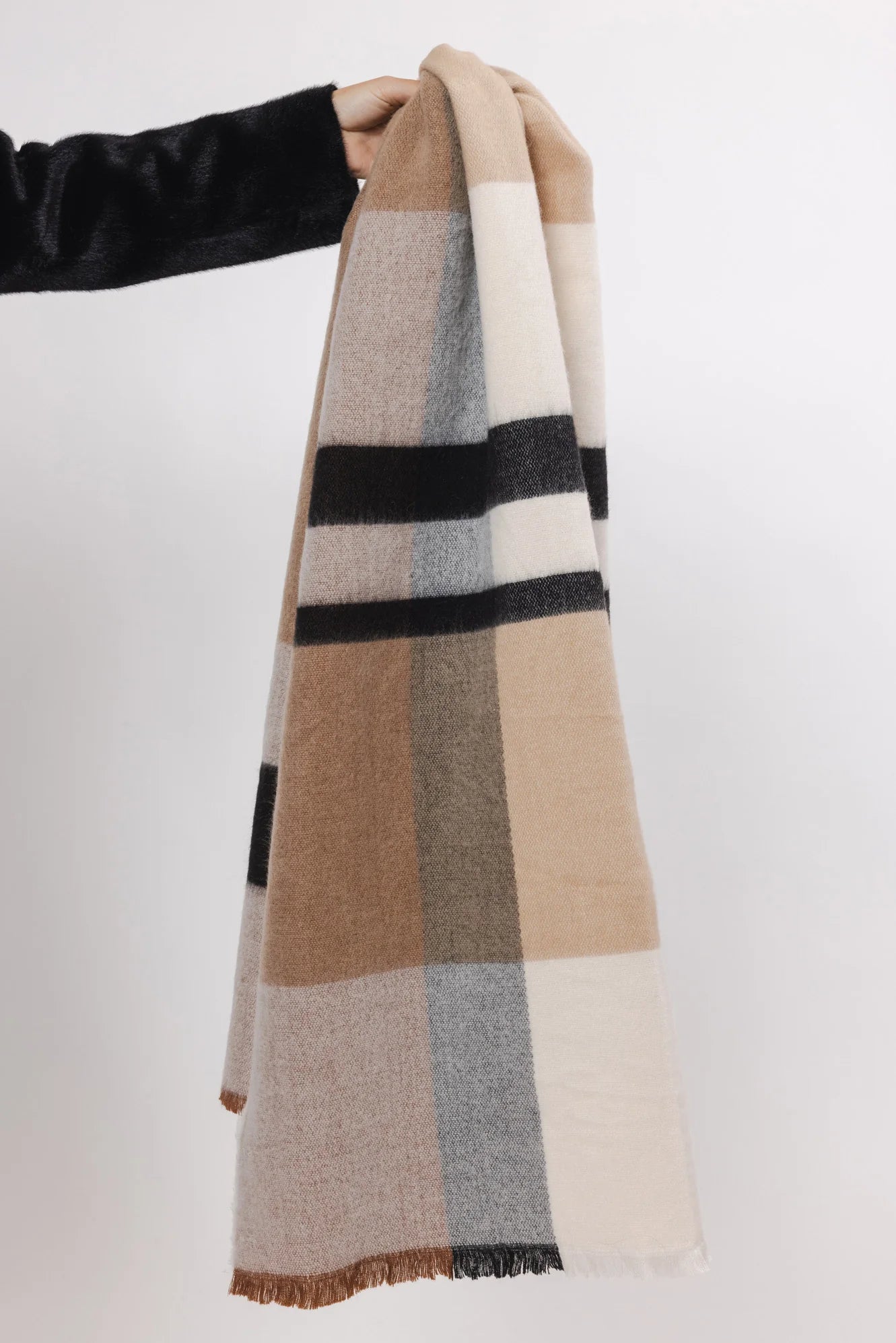 Rowa Scarf in Neutral Check