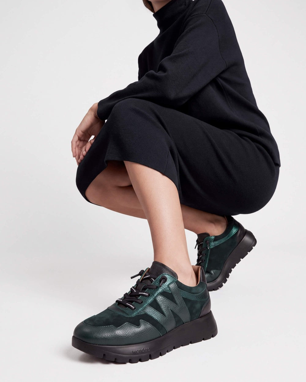 Wonders Odisei 110 Leather Trainers in Alpine Green