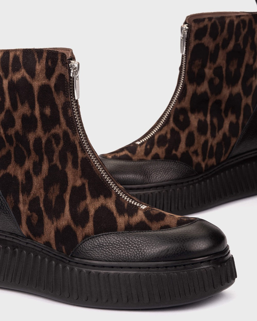 Wonders XFLY 02 Leopard Print and Leather Ankle Boots in Black