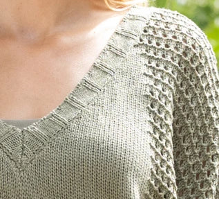 Short Sleeve Knitted Sweater in Olive