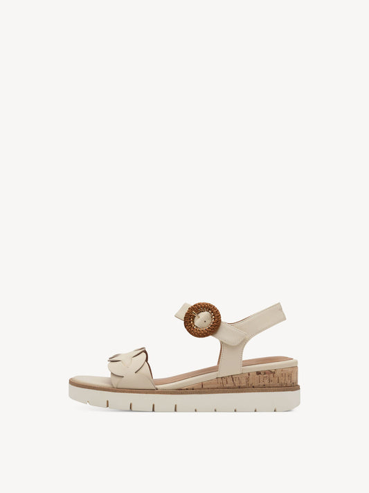 Tamaris Buckle Sandal in Ivory