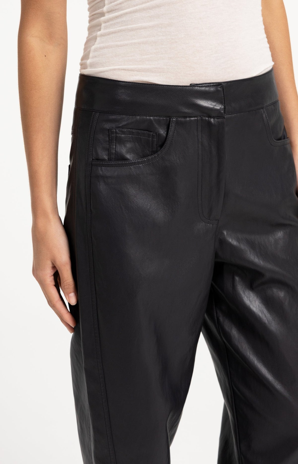 YAYA Faux Leather Carrot Fit Trousers in Black