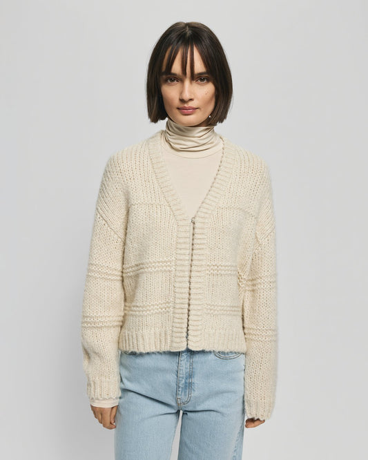 Moss Copenhagen Leilani Heidi Cardigan in Oatmeal