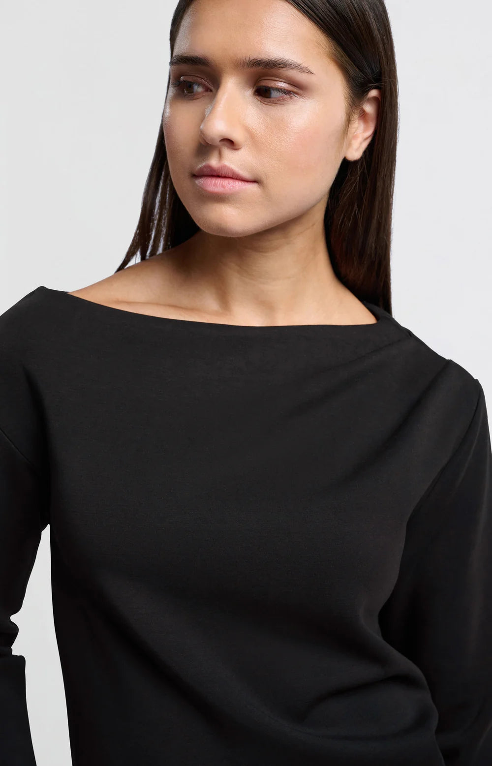 Off-Shoulder Top in Black