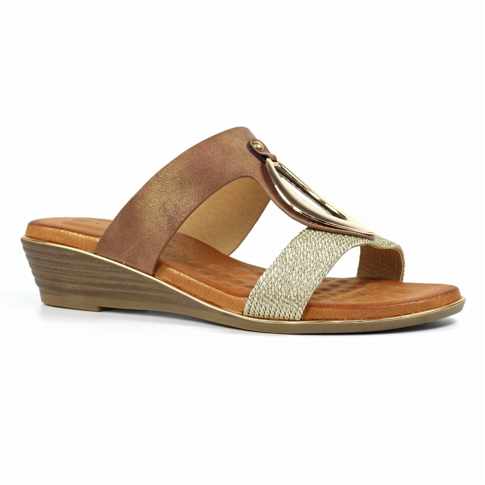 Porto Wedge Sandal in Brown