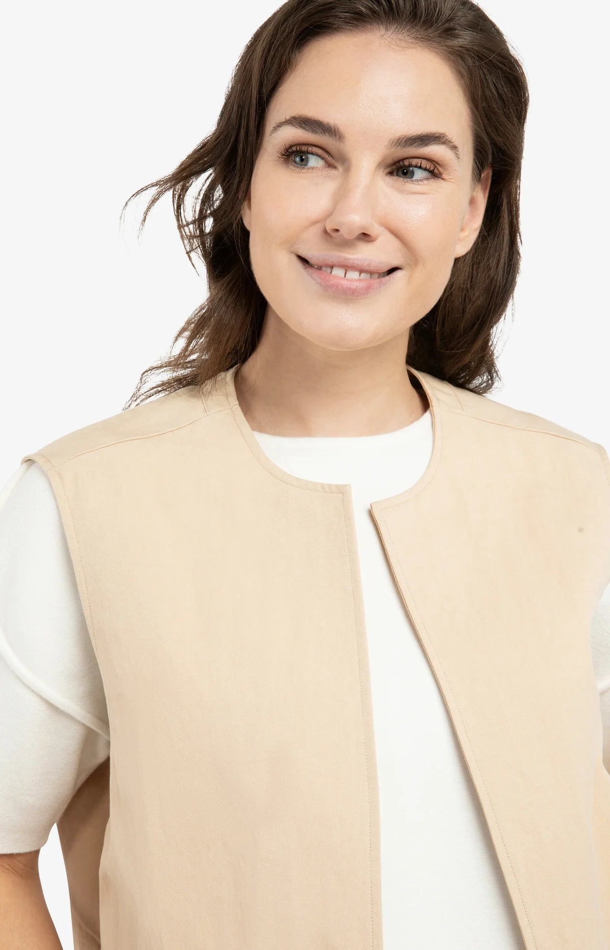 Yaya Sleeveless Summer Jacket in Desert Beige