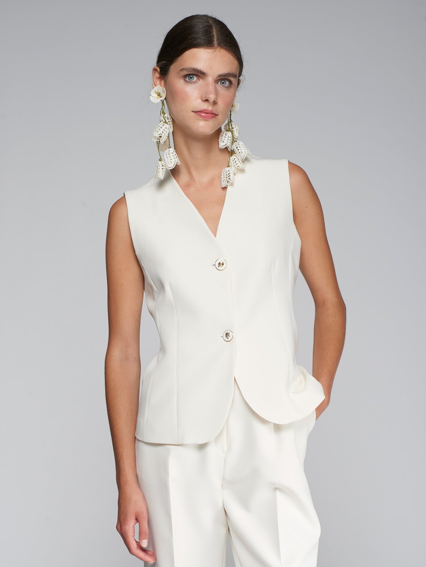 Eleanor Waistcoat in Crep Blanco