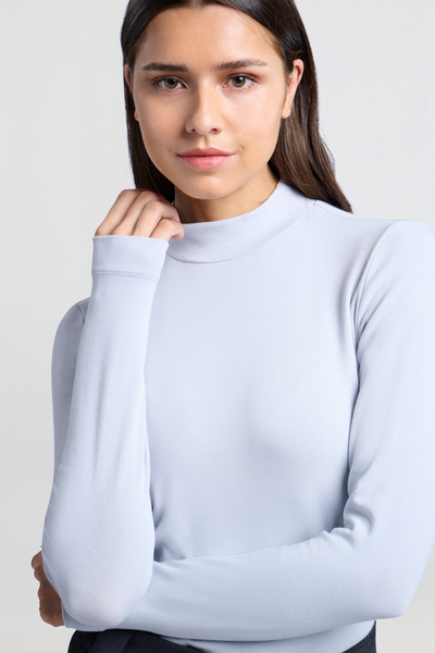 Turtleneck Long-sleeve in Ice Blue