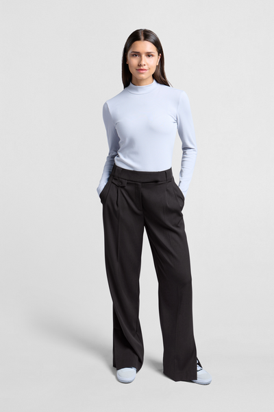 Turtleneck Long-sleeve in Ice Blue